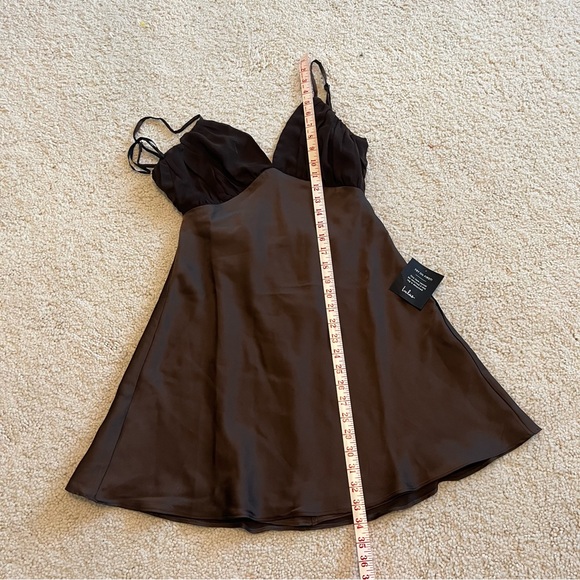 🆕Lulu's Jola Rich Chocolate Brown Satin Mini Dress Size M Tie back date night - Picture 7 of 13